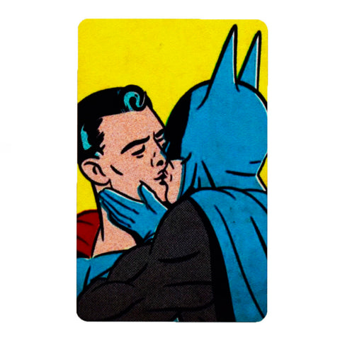 Batman Superman Kiss Magnet